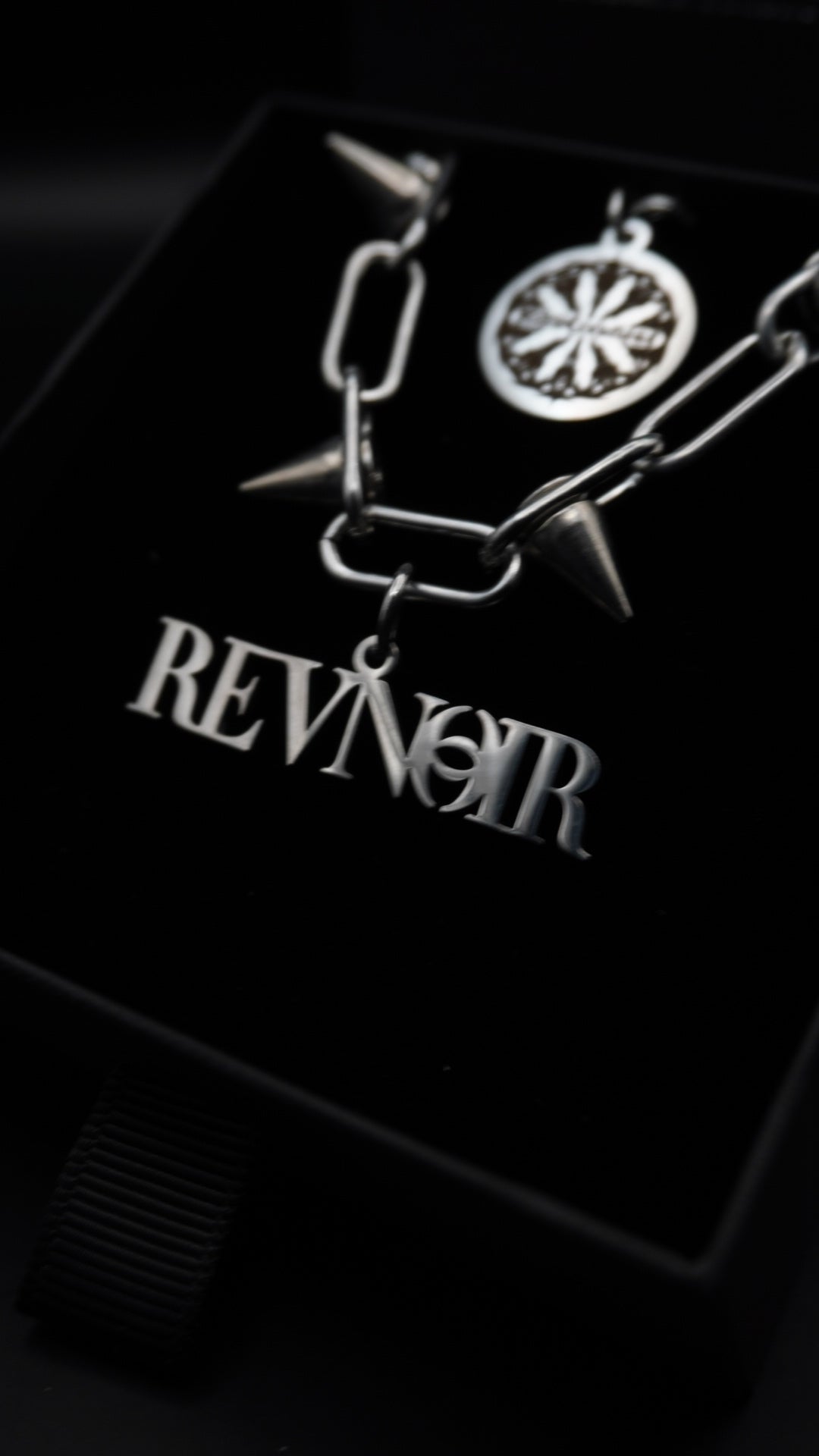 REVNOIR | Spikes chain