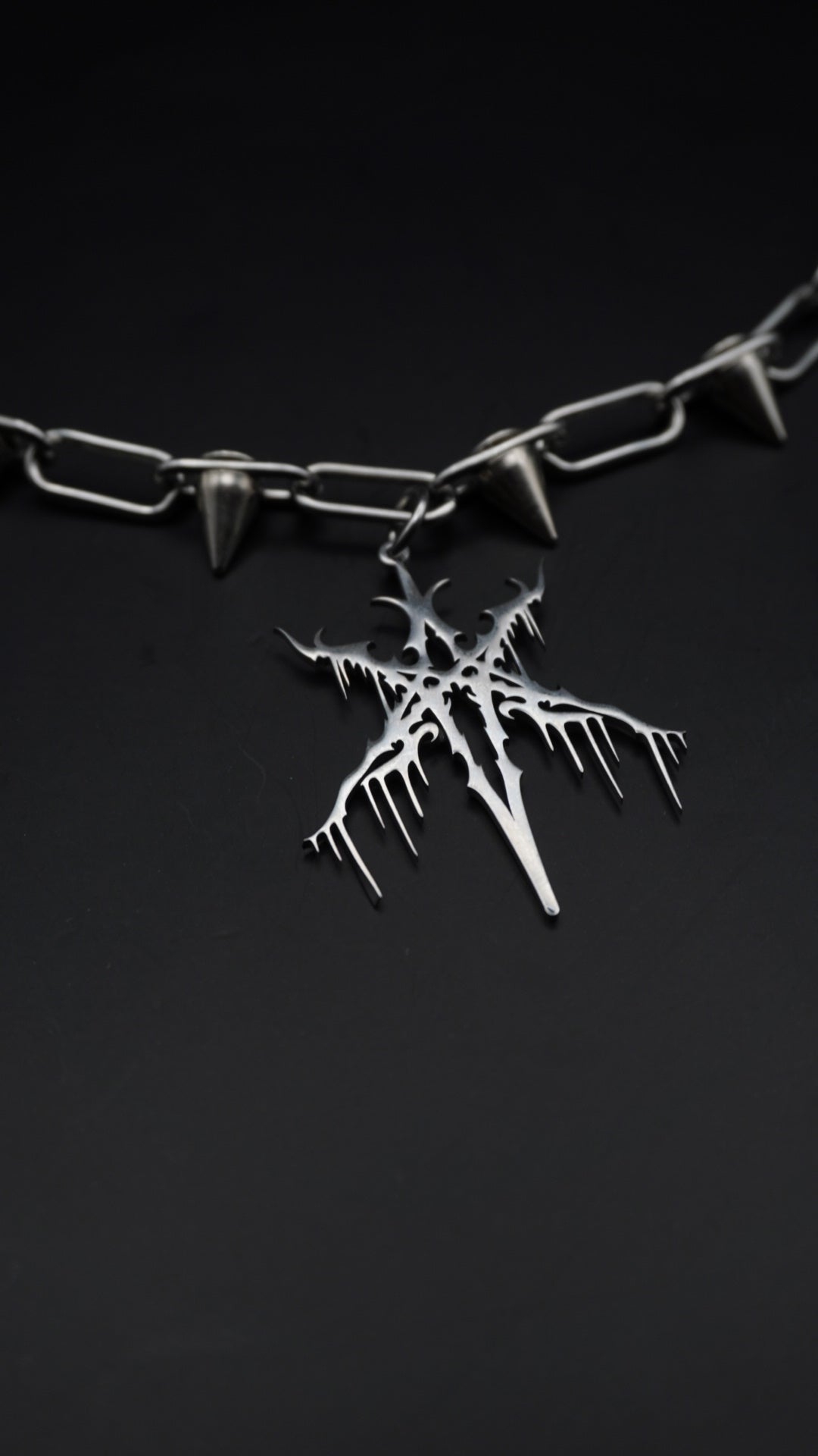 LOST | necklace Silver