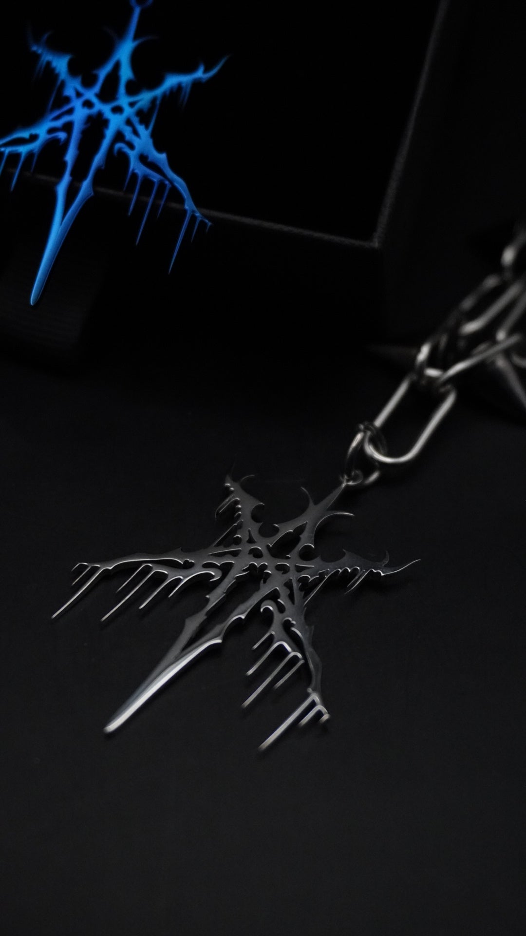 LOST | Spikes chain
