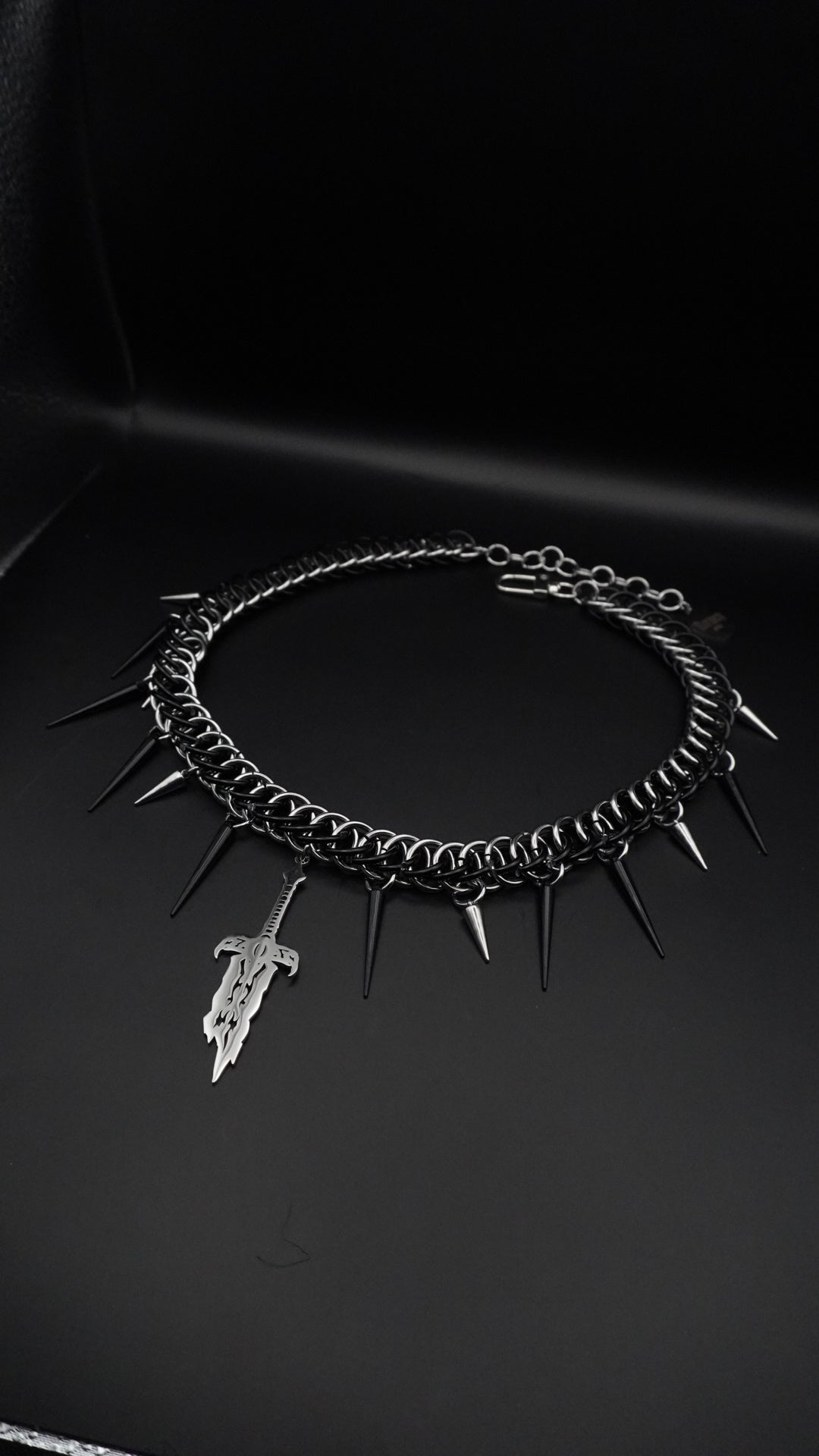 MORWEN CURSED SWORD | necklace