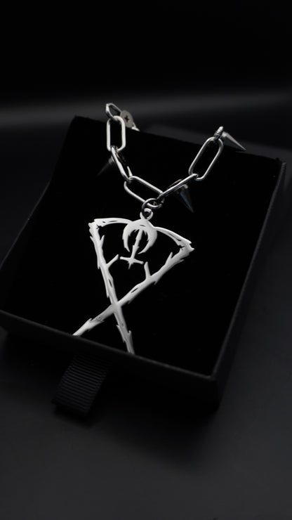 IN A SEA OF FIRE | Spikes chain