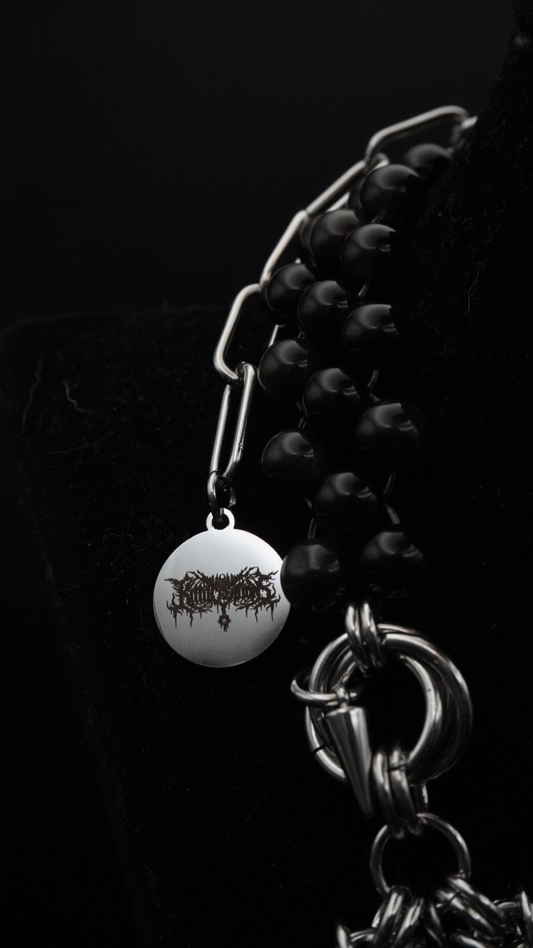 UNBREAKABLE | unique piece - KittiiCreations