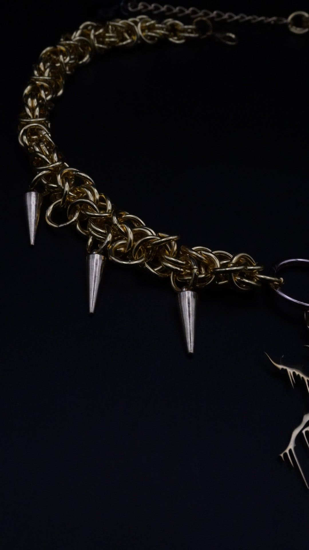 LOST | Gold unique piece