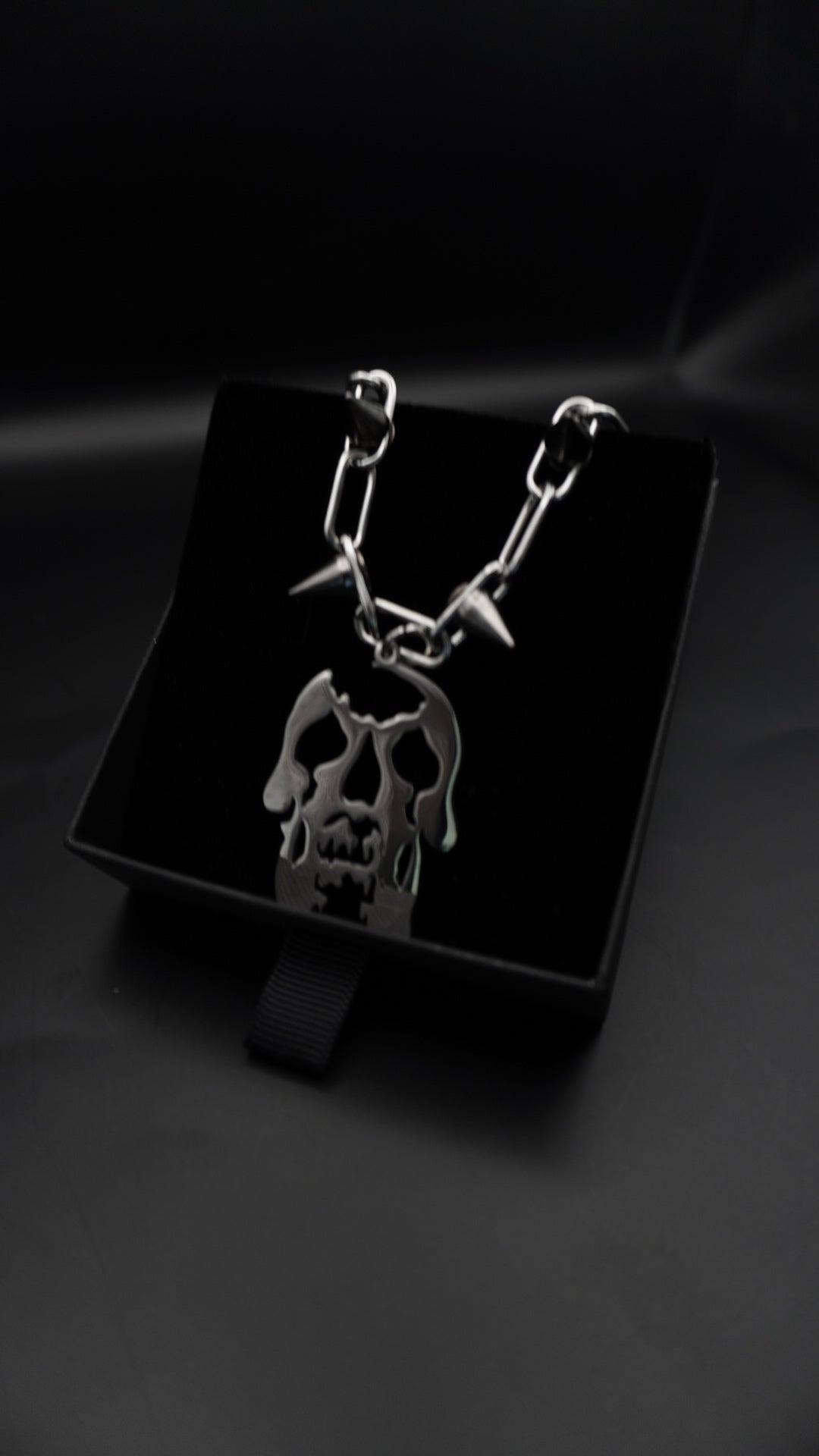 MY OWN SUMMER | Spikes chain