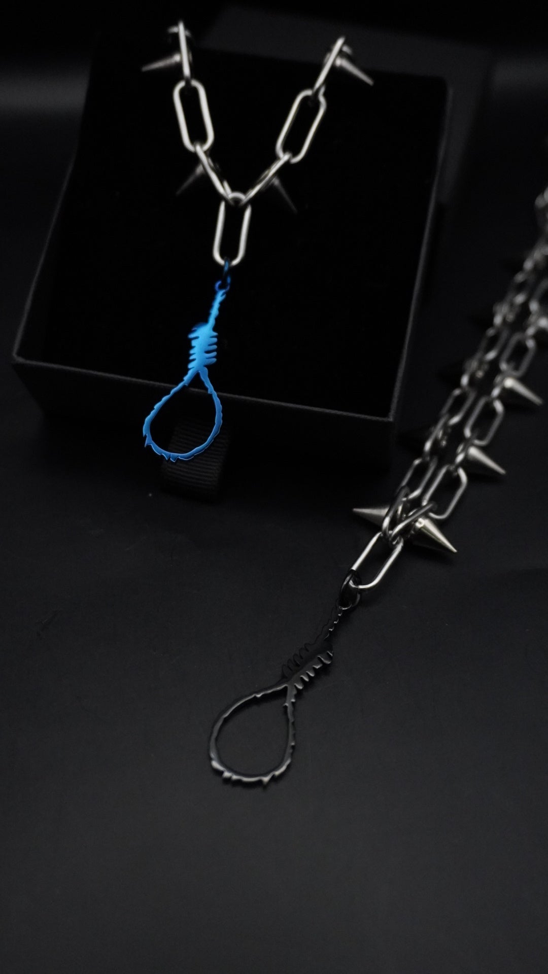 PLEASE END ME | Spikes chain