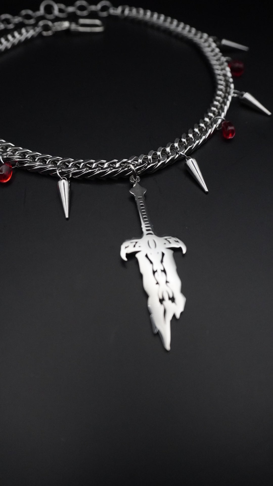 MORWEN BLOOD GLASS | necklace