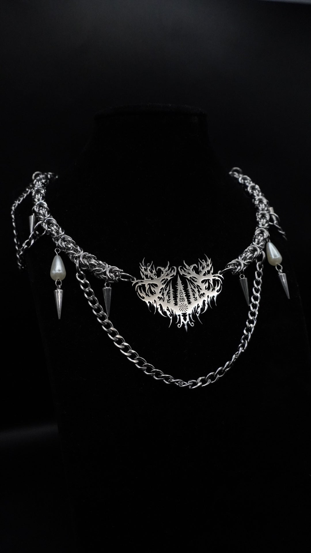 INTO THE EARTH | pearls chain