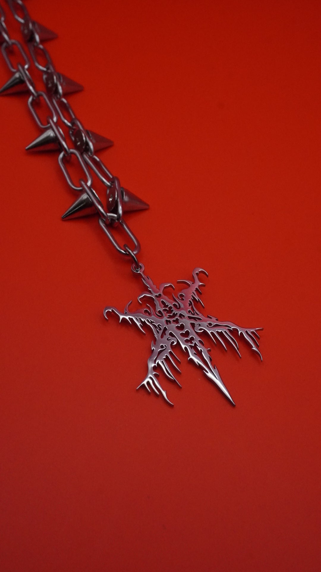 LOST <3 | spikes chain