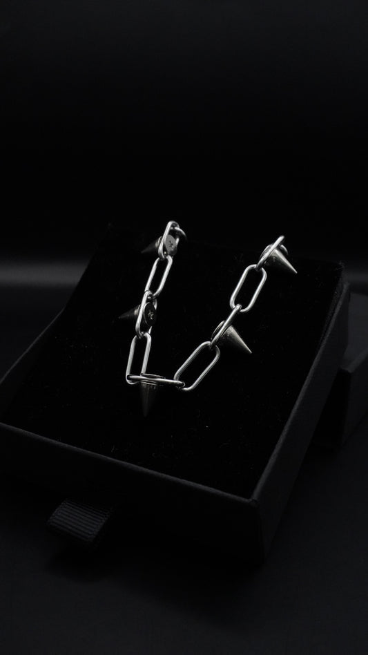 Spikes chains