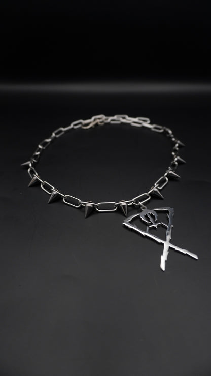 IN A SEA OF FIRE | Spikes chain