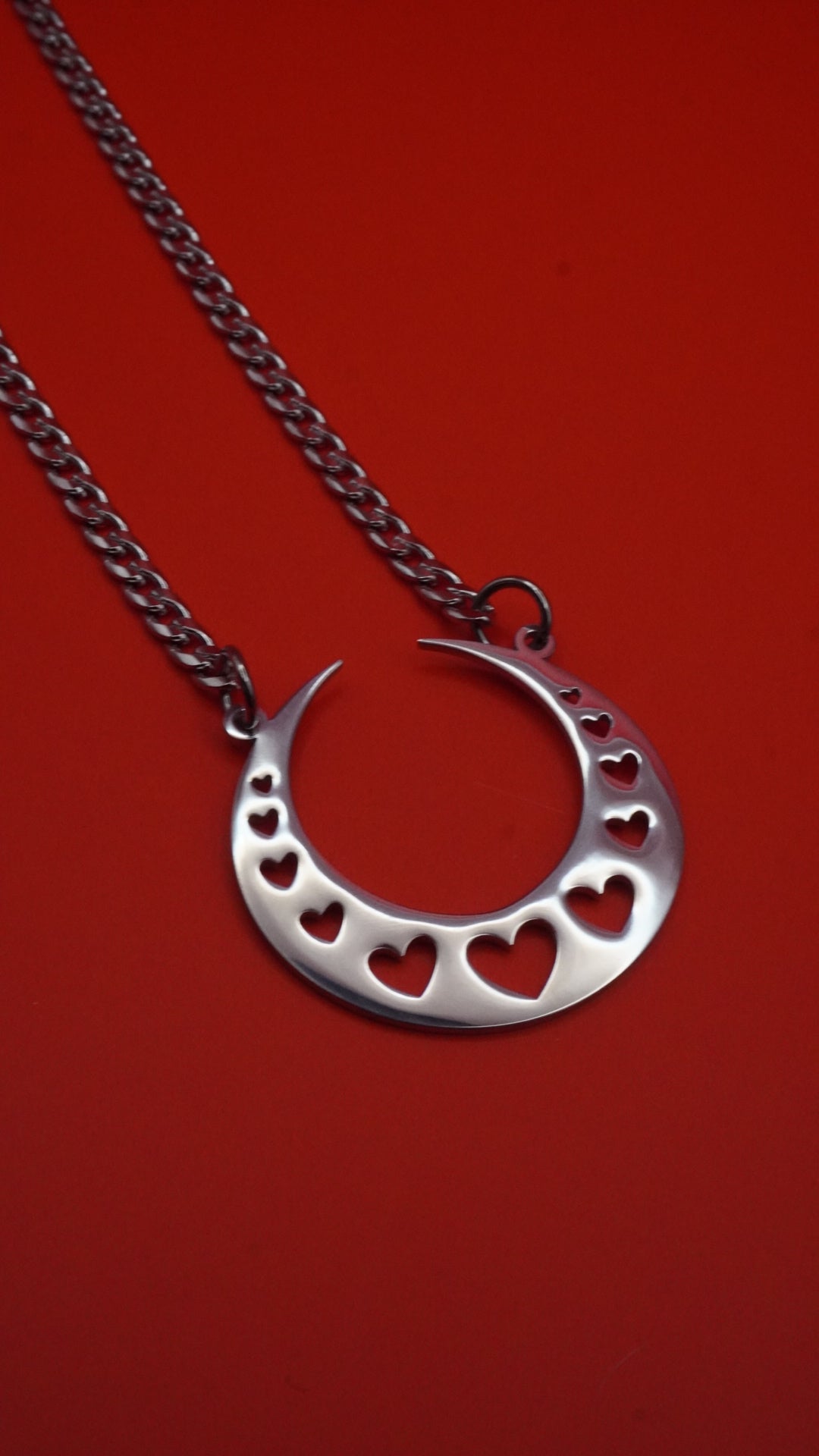 SLOTH LOVES CHUNK | Cursed chain