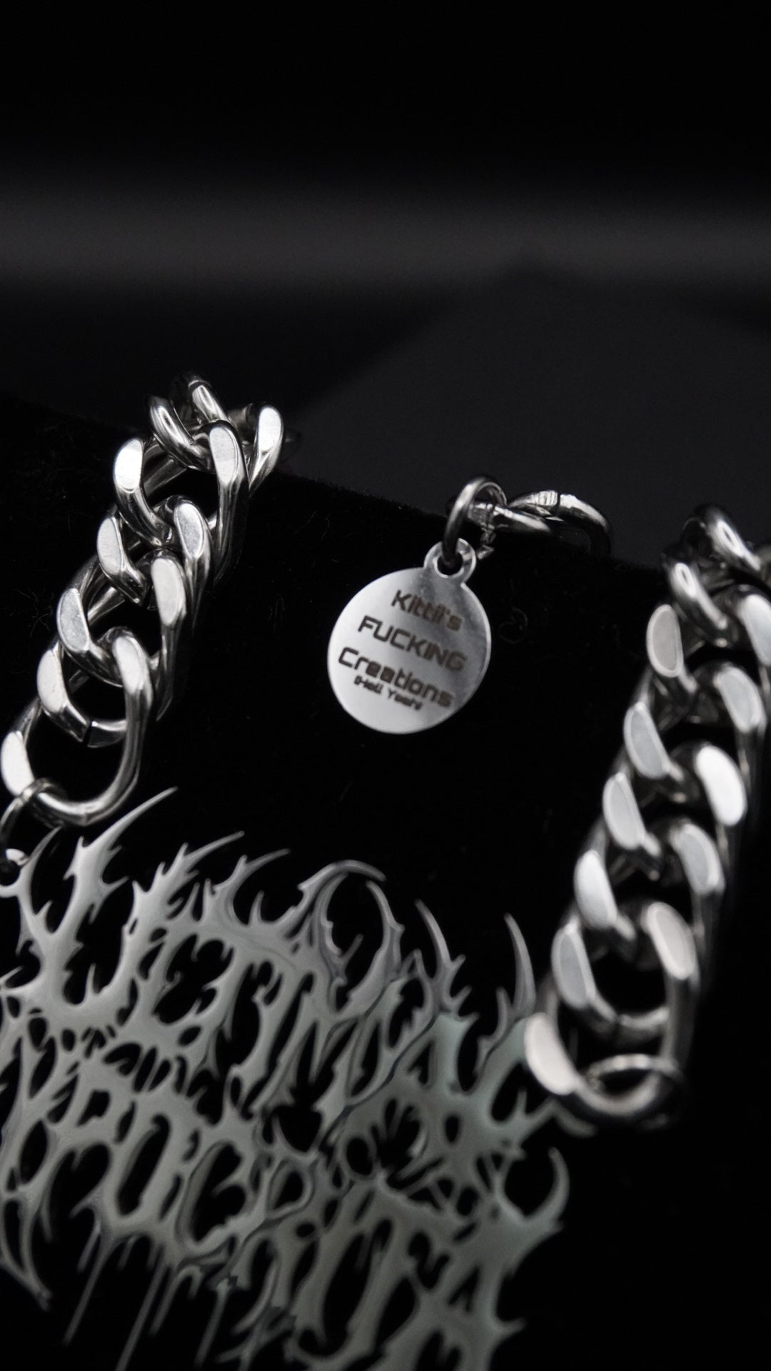 ULTIMA HYPOCRITA | Cursed chain
