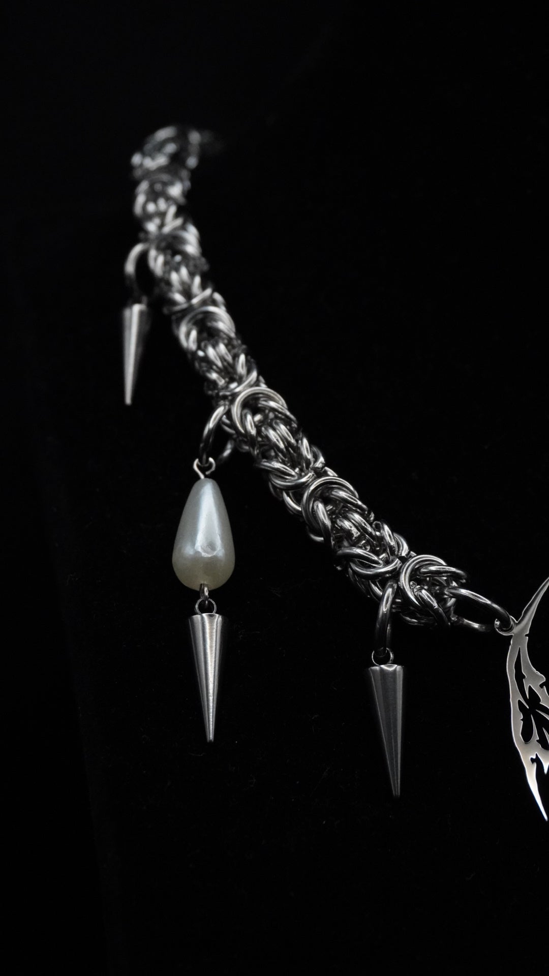 DEHUMANIZED | pearls chain