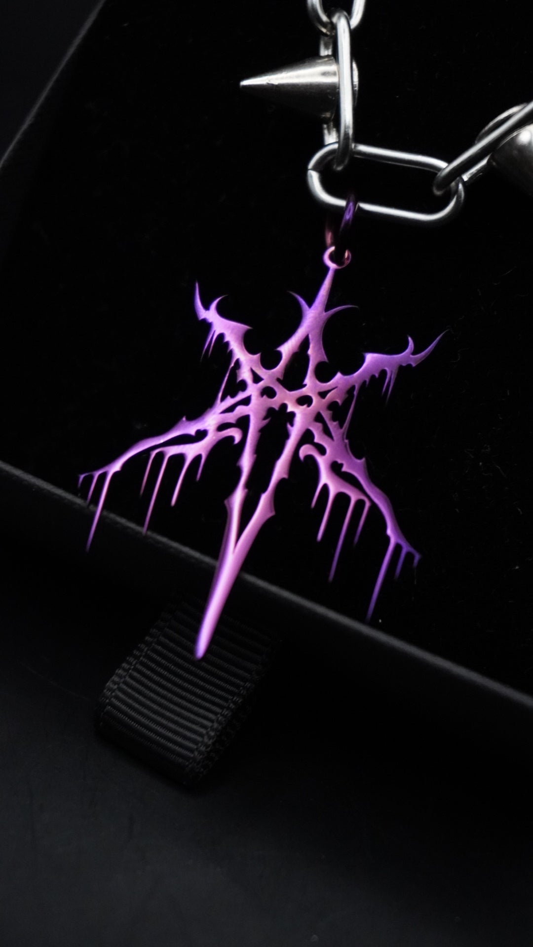 LOST | exclusive Spikes chain