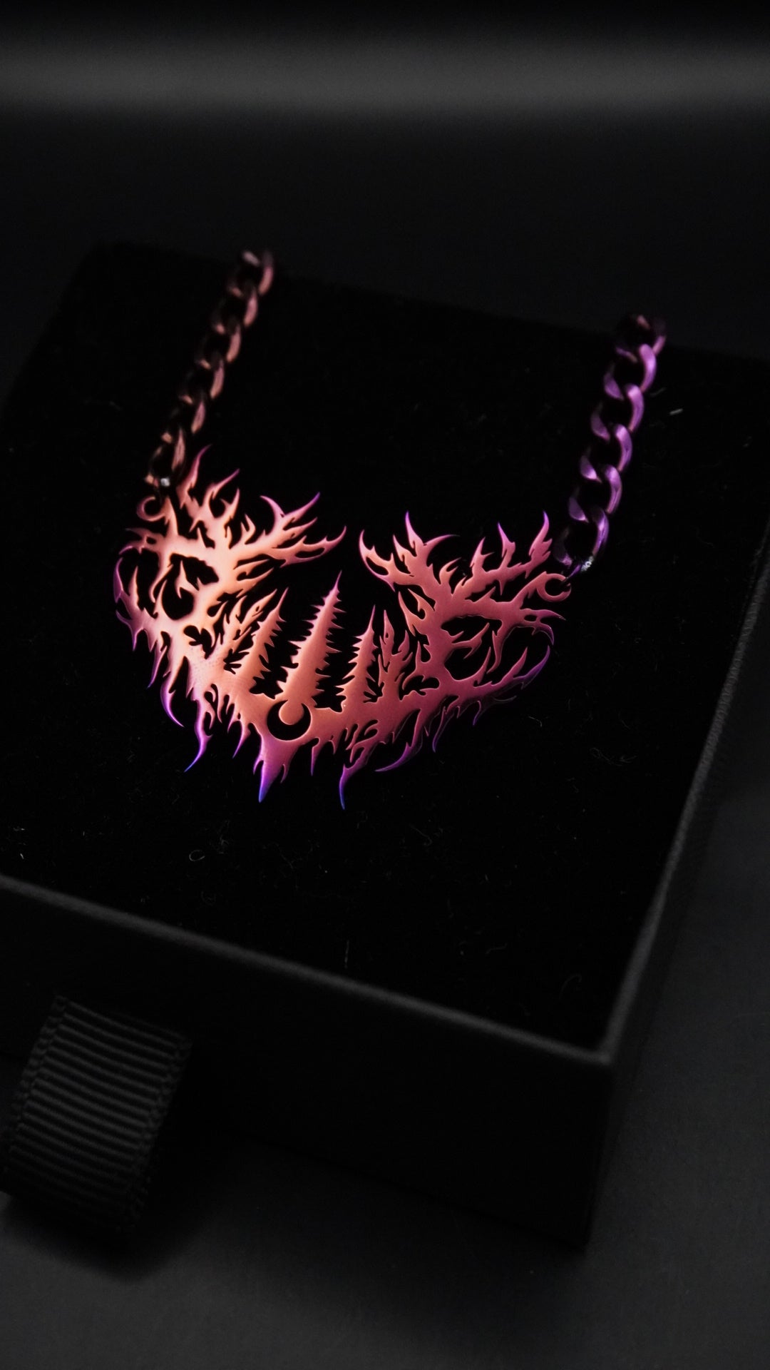 INTO THE EARTH | exclusive Damned chain