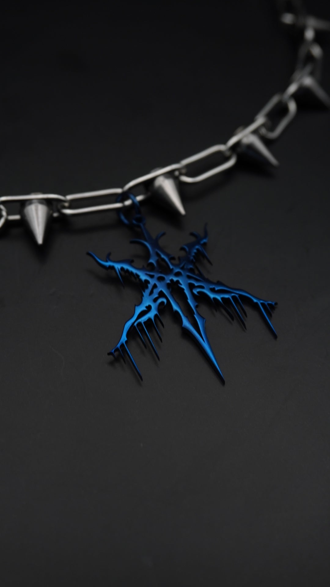 LOST | Blue necklace