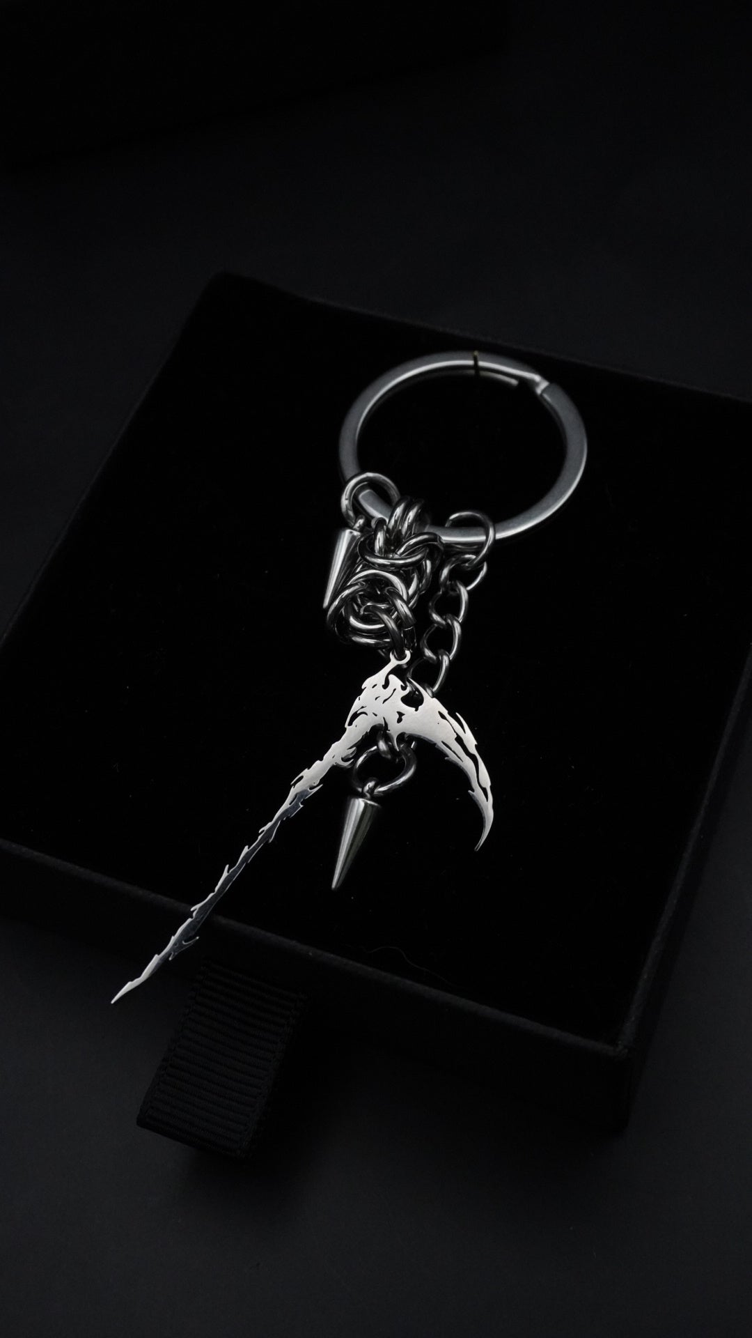 IN DARKNESS | Keychain - KittiiCreations