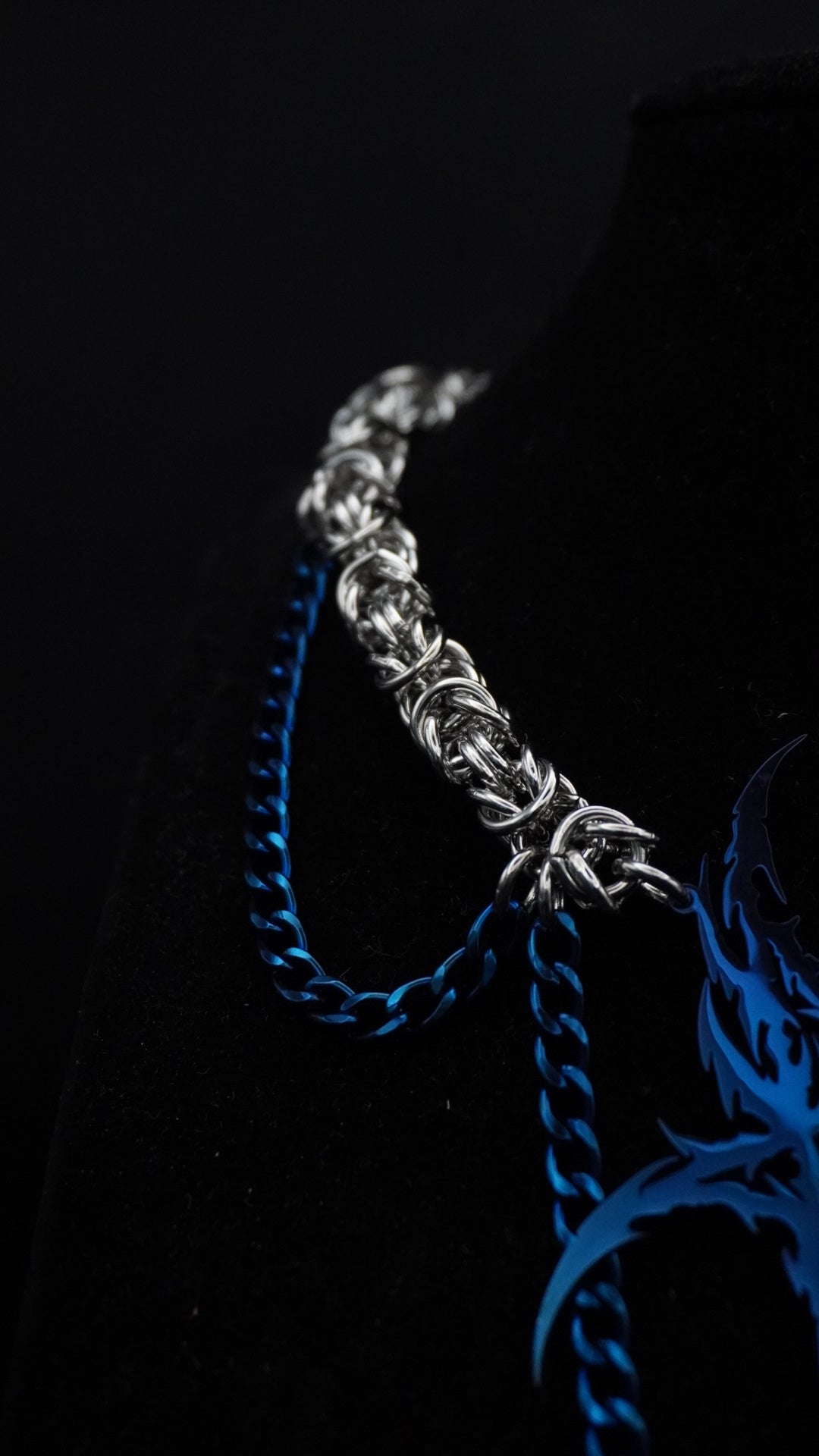 UNBREAKABLE | unique piece