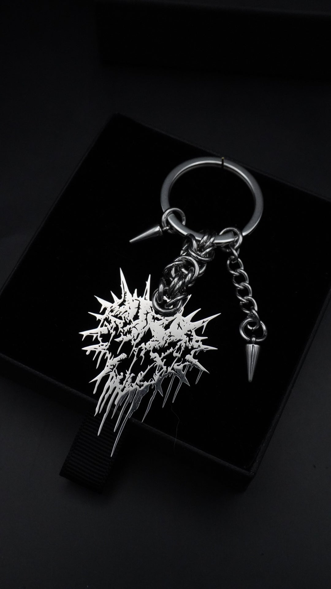 LIONHEART | keychain - KittiiCreations