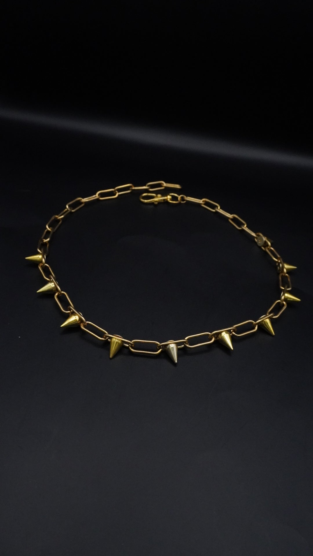 Spikes chains