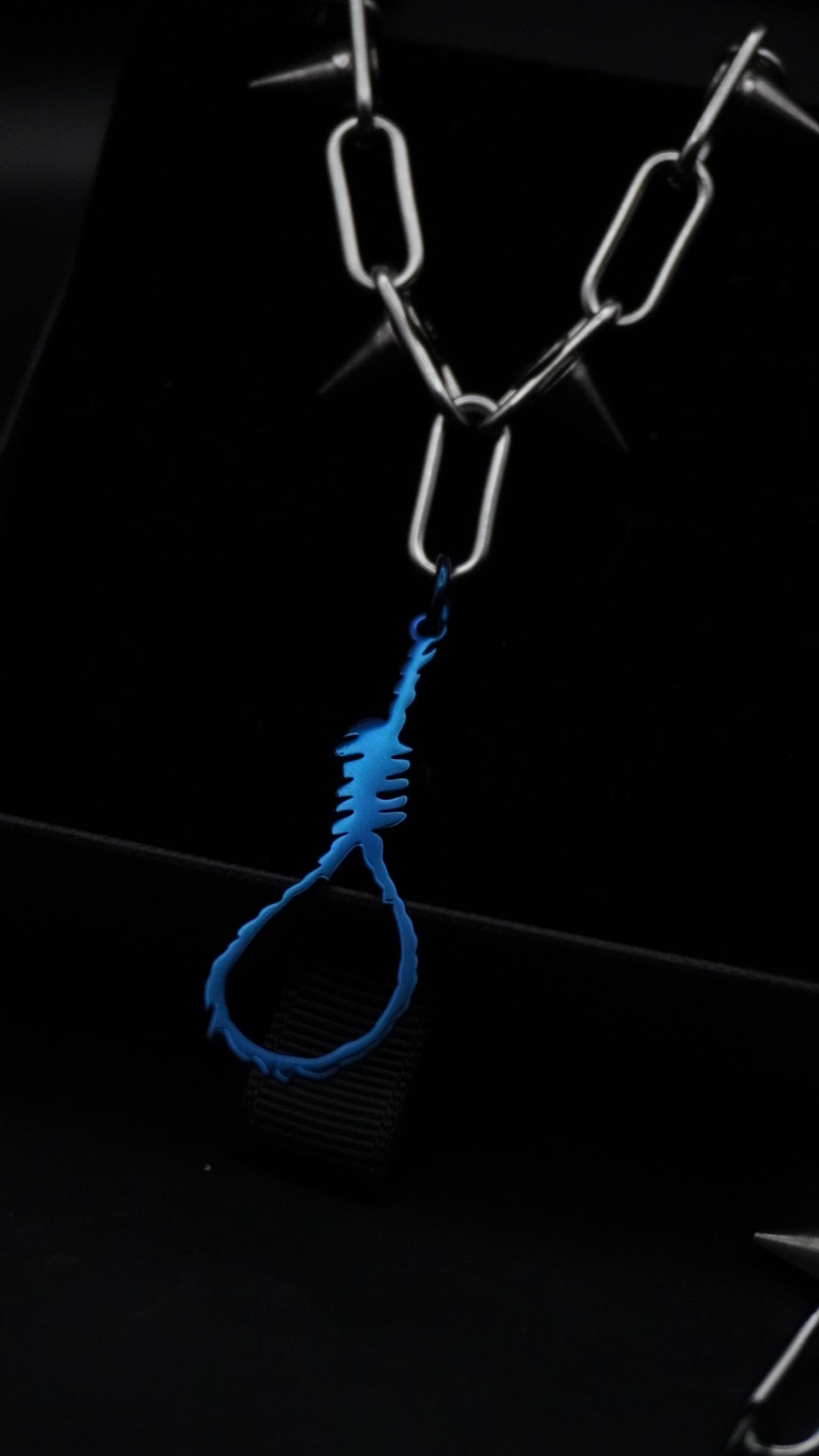PLEASE END ME | Spikes chain
