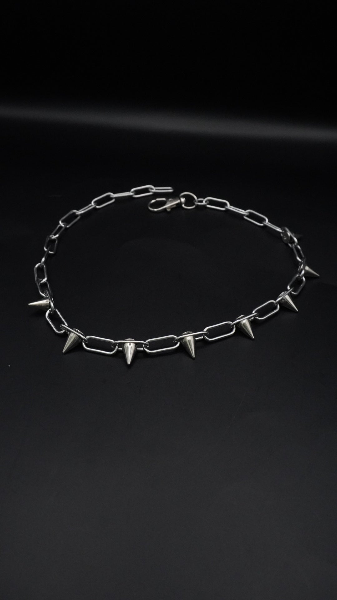 Spikes chains