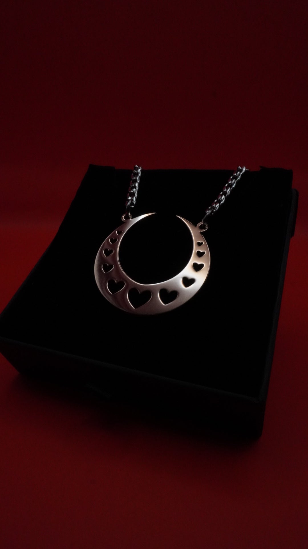 SLOTH LOVES CHUNK | Cursed chain