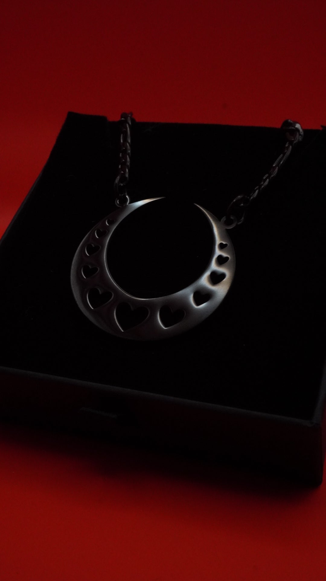 SLOTH LOVES CHUNK | Cursed chain