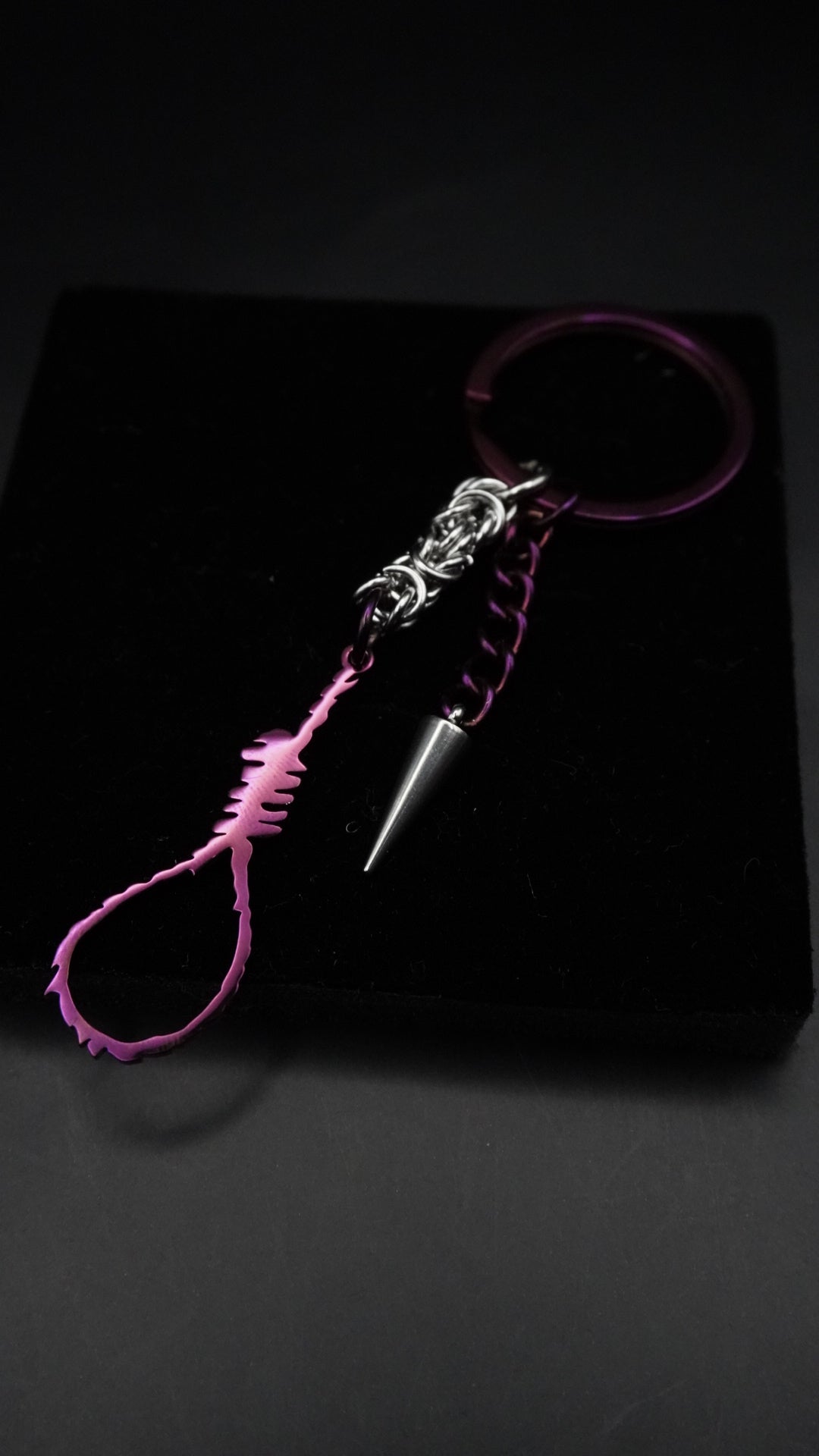 PLEASE END ME | exclusive Keychain