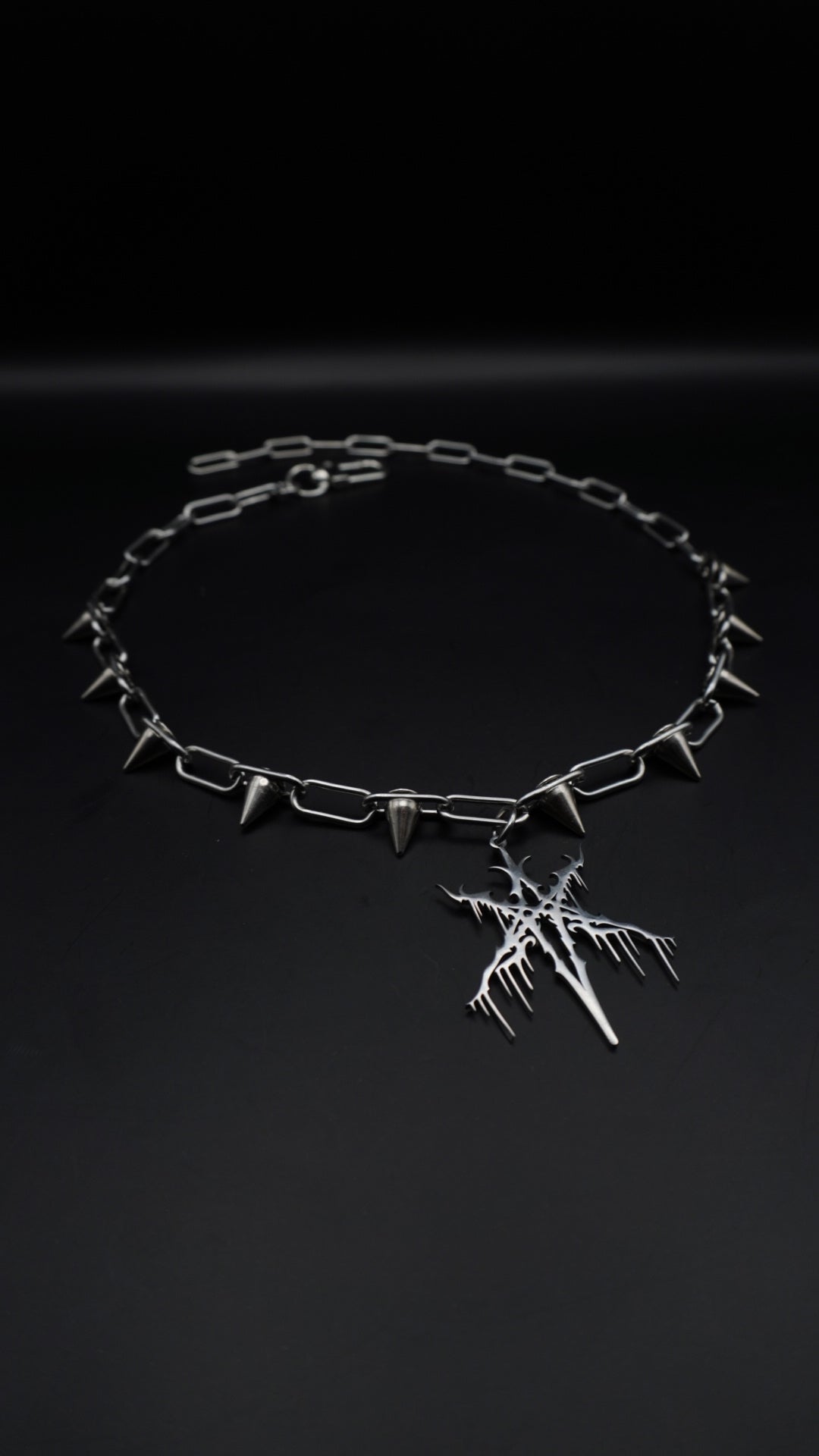 LOST | necklace Silver