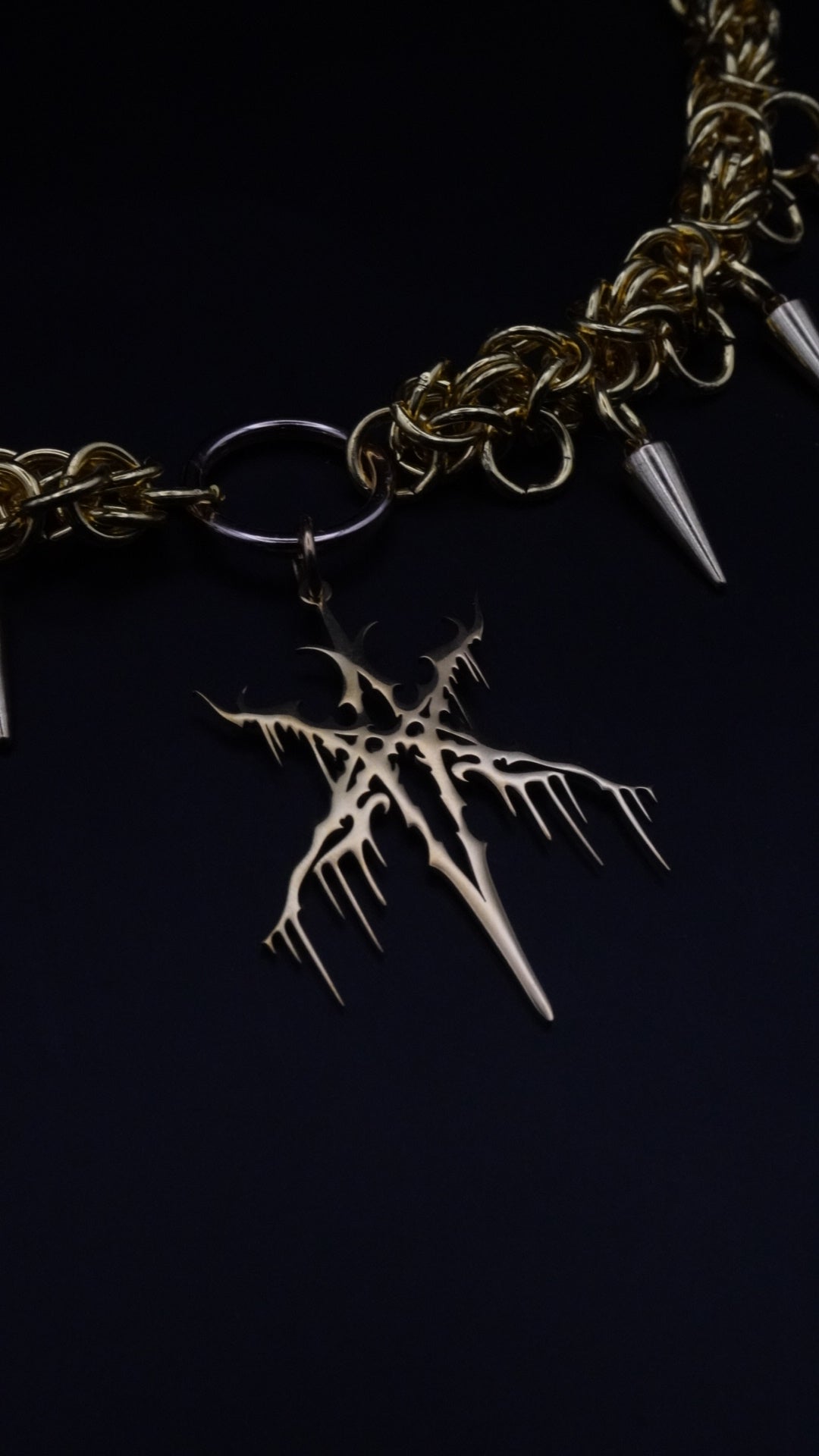 LOST | Gold unique piece