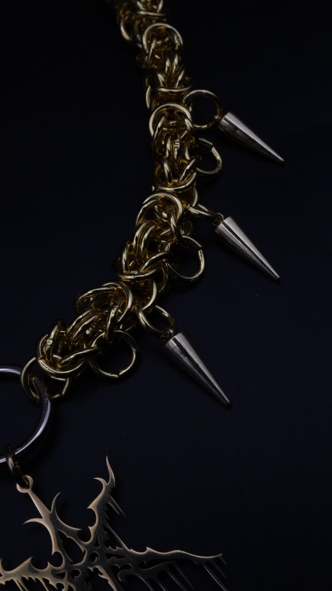 LOST | Gold unique piece